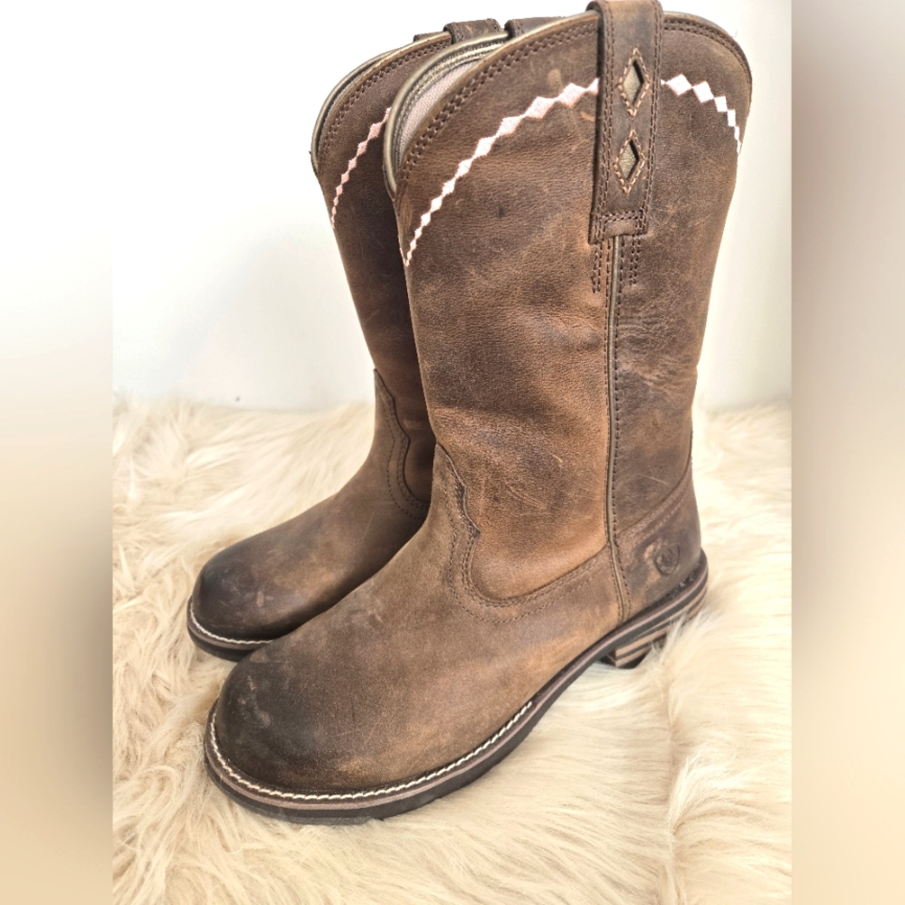 Ariat womens brown cowboy western ranch boots with embroidered detail | size 9